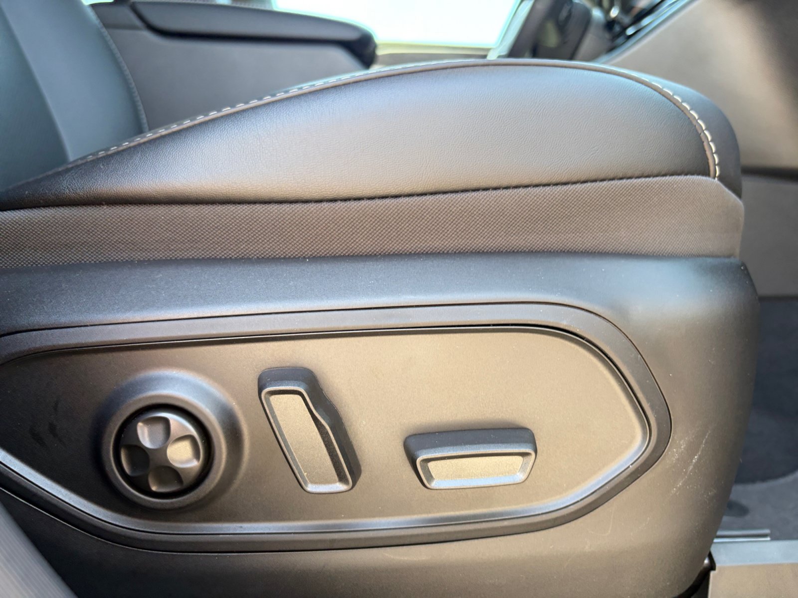 New 2026 Jeep Grand Cherokee Limited AWD/4WD image 34