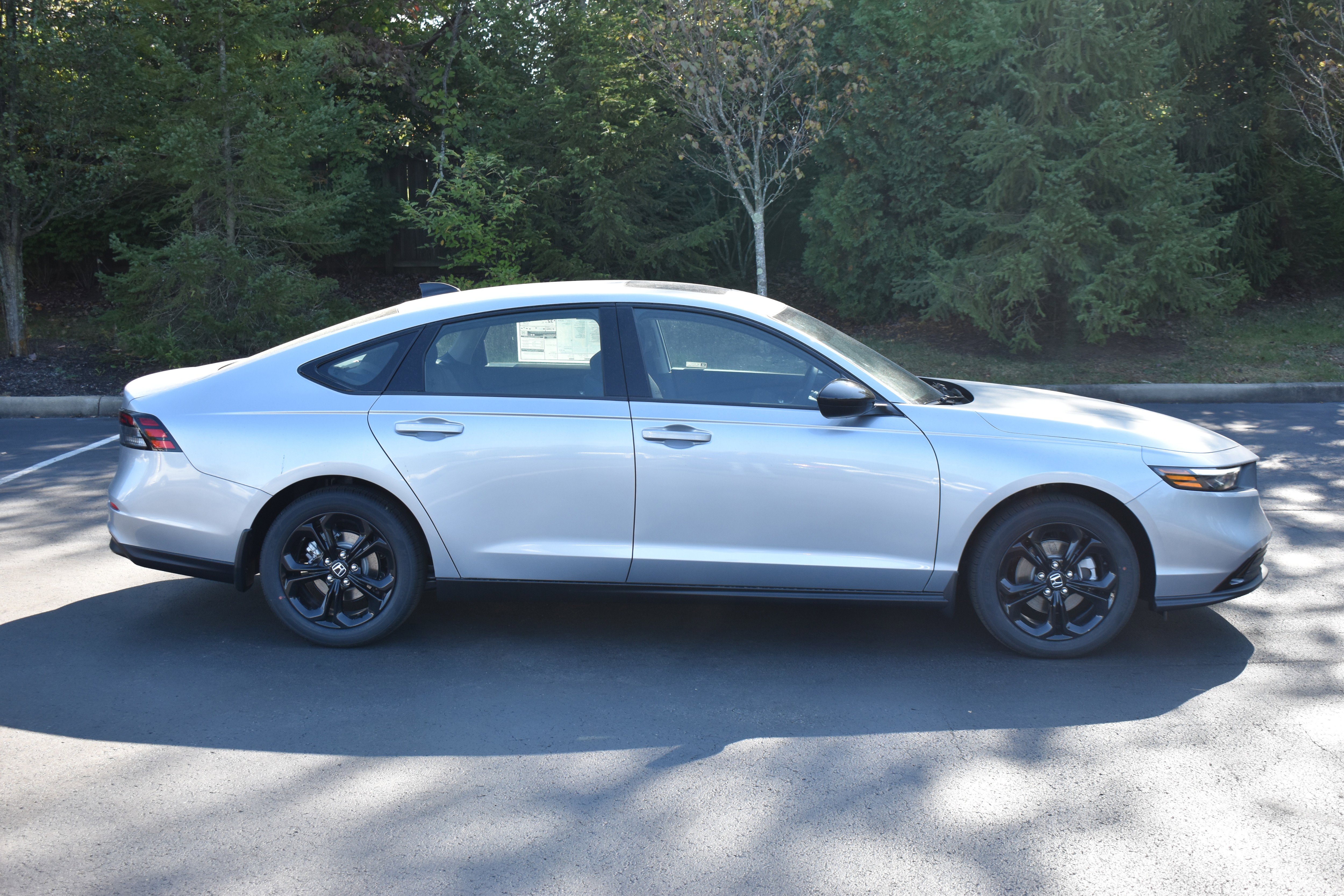 New 2025 Honda Accord SE image 9