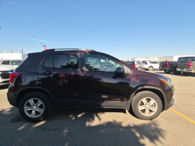 Used 2022 Chevrolet Trax LT w/ LT Convenience Package AWD/4WD image 4