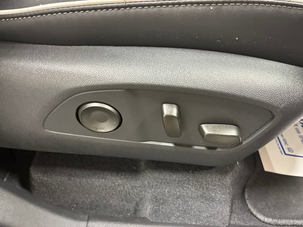 Used 2026 Buick Enclave Sport Touring FWD image 31