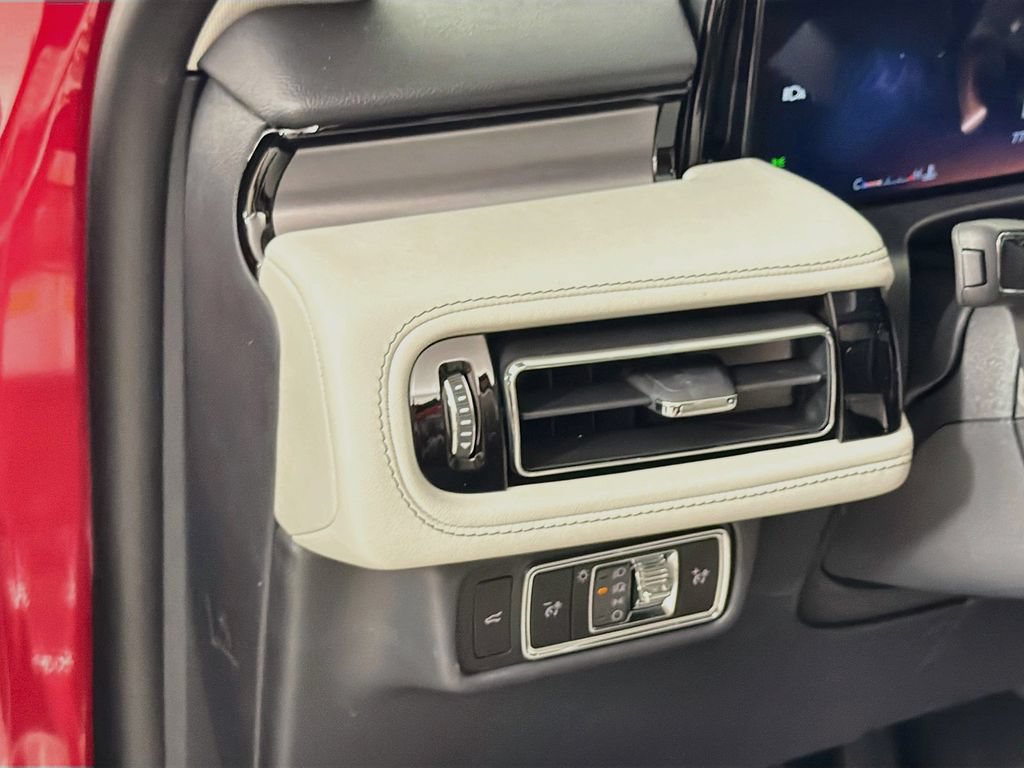 Used 2026 Lincoln Aviator 2WD image 10