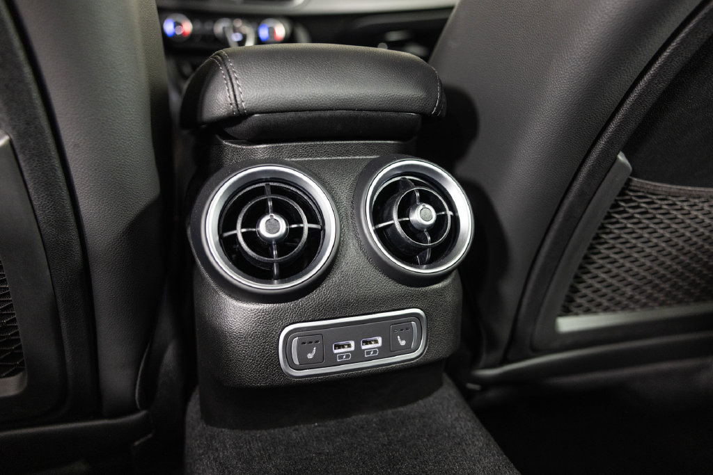 New 2026 Alfa Romeo Giulia AWD image 31
