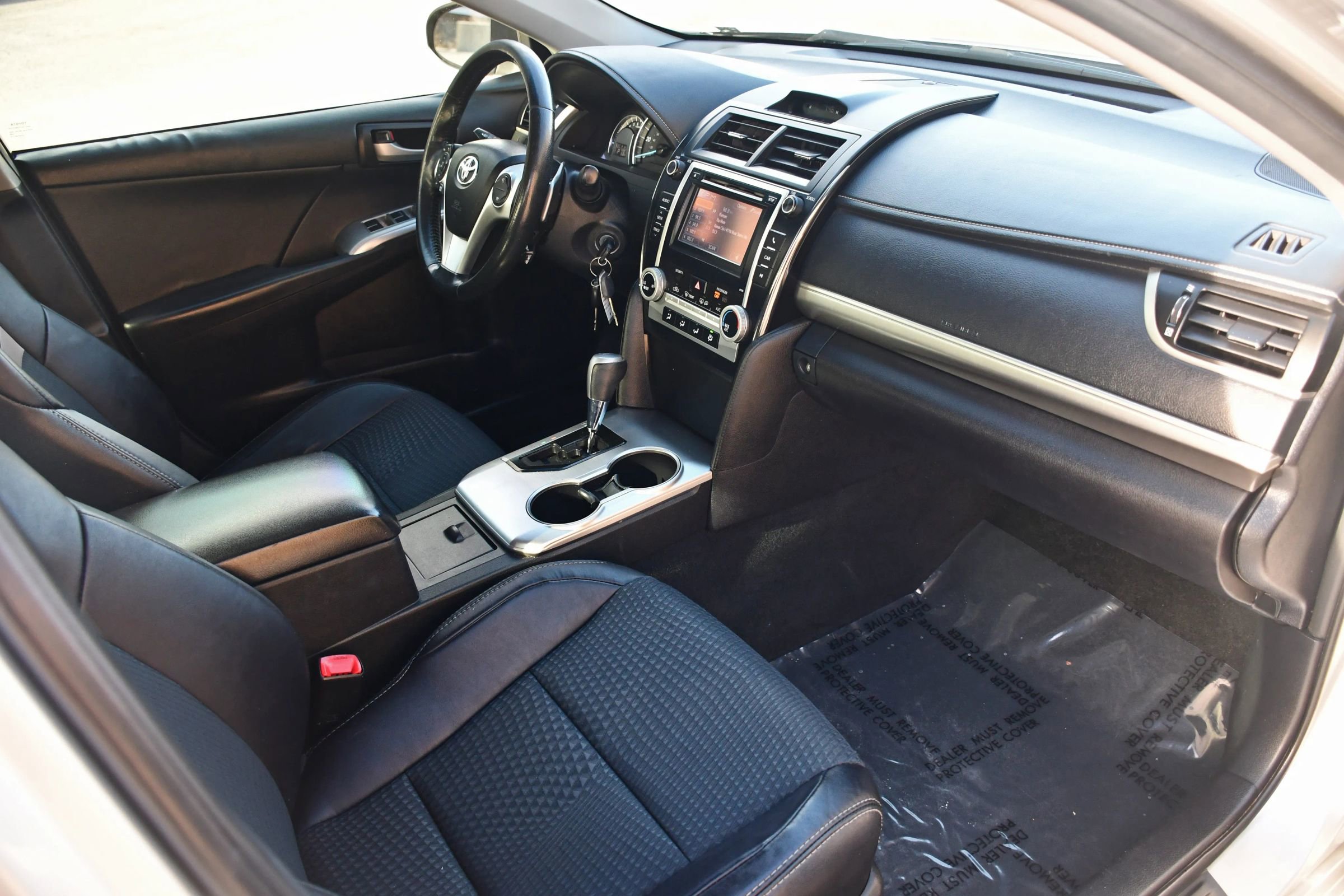 Used 2013 Toyota Camry SE FWD image 15