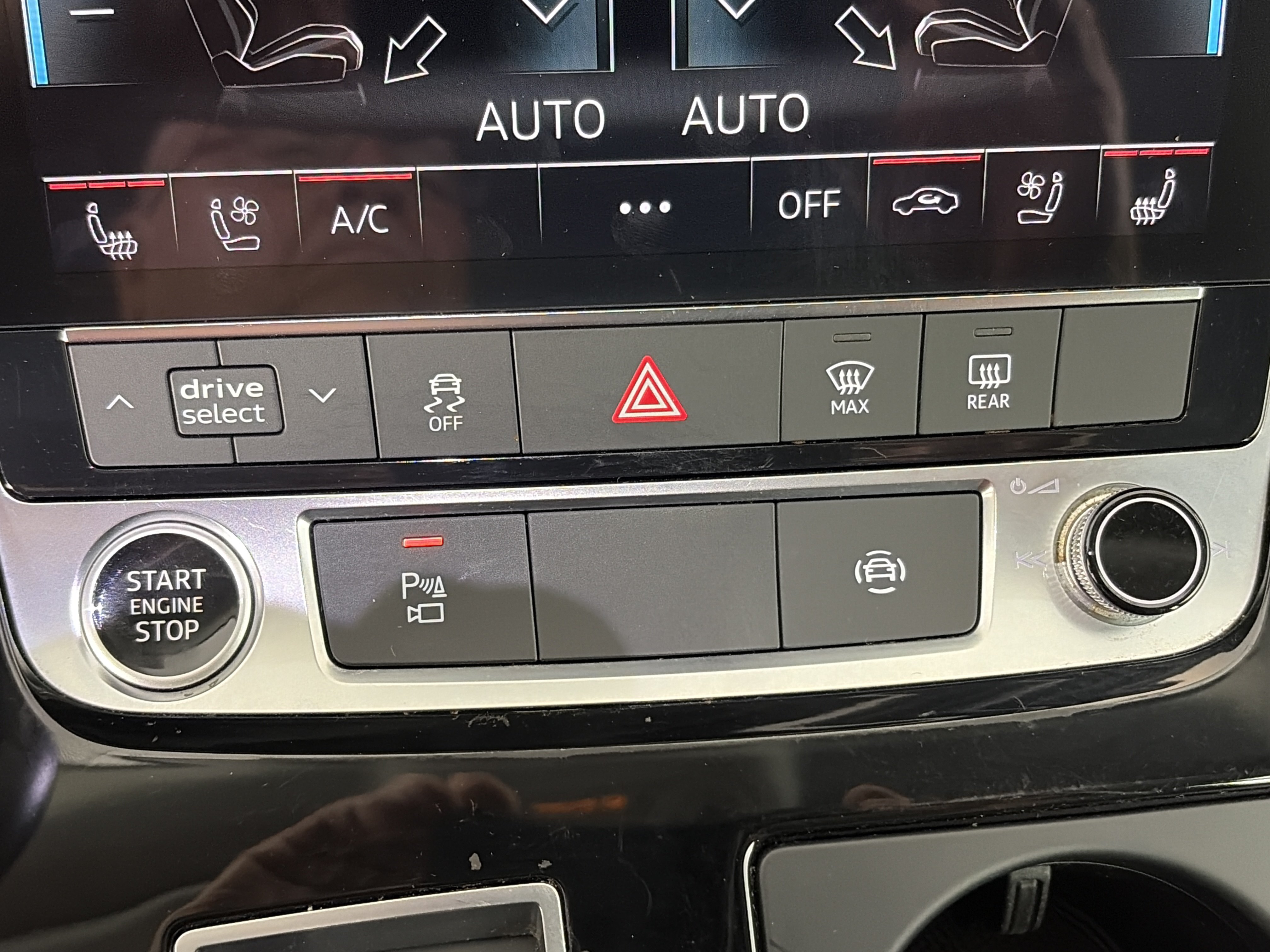 Certified 2022 Audi Q8 Premium Plus AWD/4WD image 29