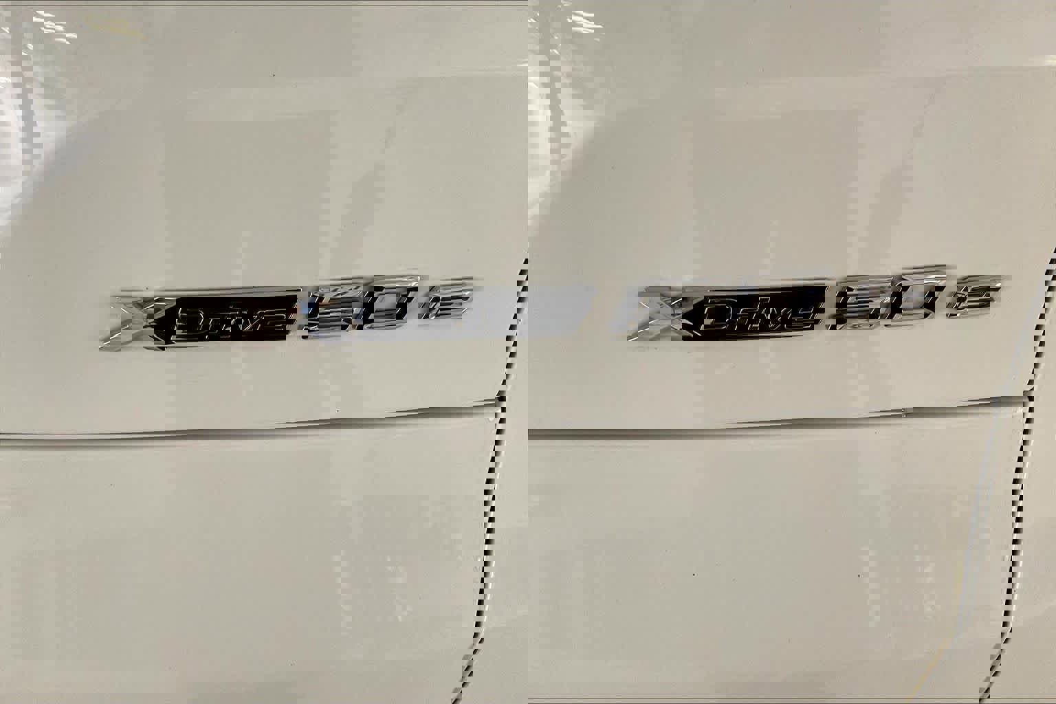 Used 2025 BMW X5 xDrive50e image 9