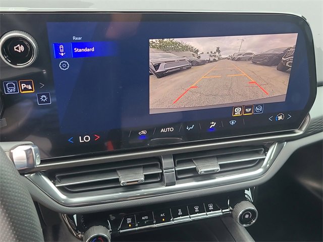 New 2026 Chevrolet Equinox EV LT image 32