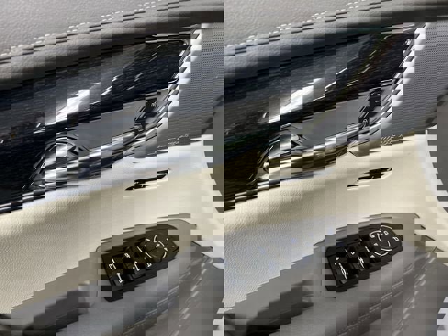 Certified 2020 Cadillac XT6 Premium Luxury image 24