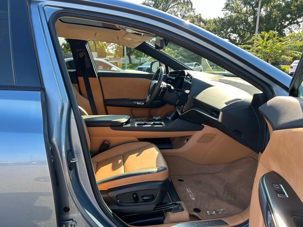 Used 2023 Lexus RZ 450e Premium w/ Technology Package AWD/4WD image 39
