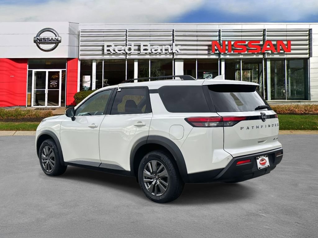 Used 2024 Nissan Pathfinder SV AWD/4WD image 6