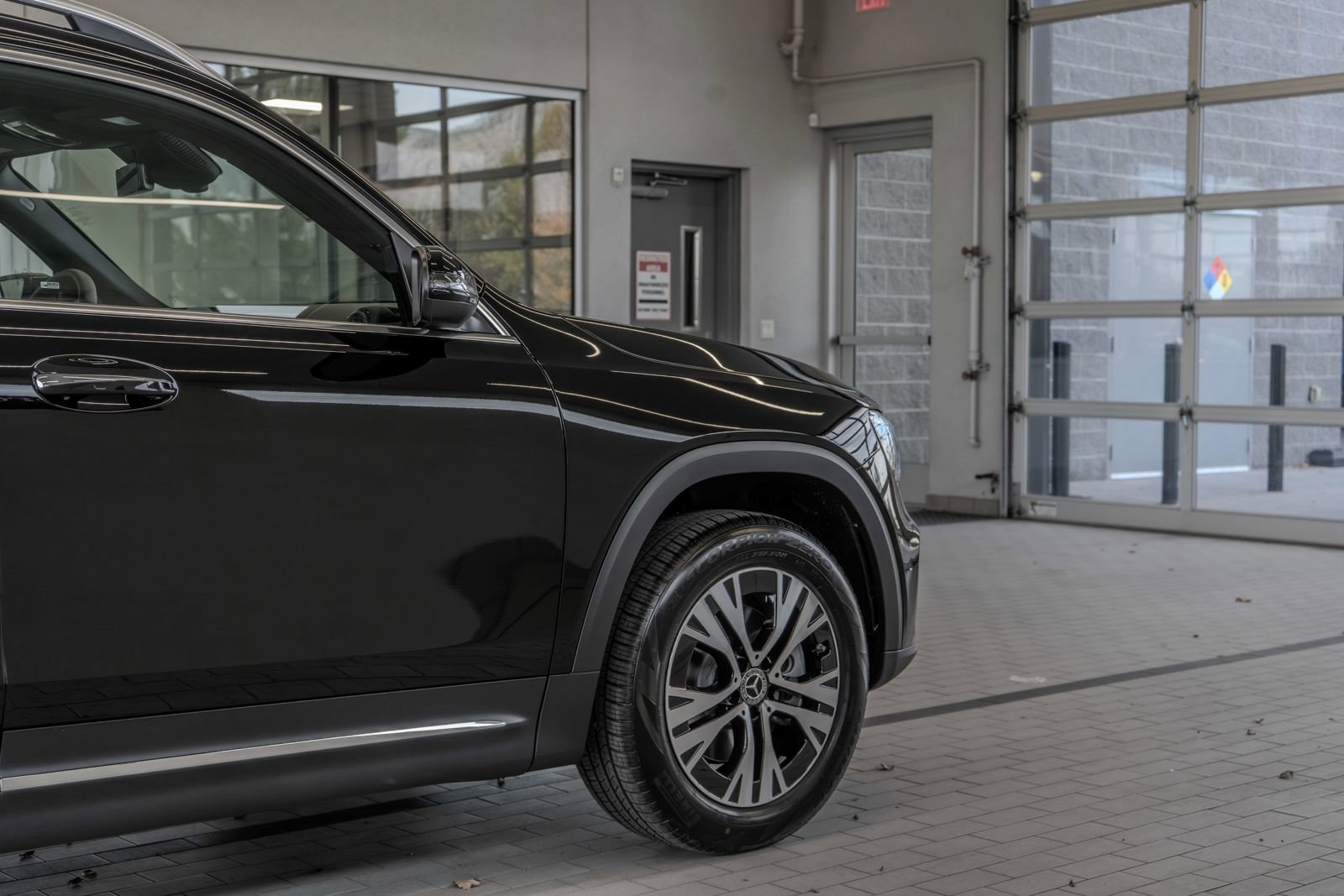 Used 2026 Mercedes-Benz GLB 250 4MATIC image 30