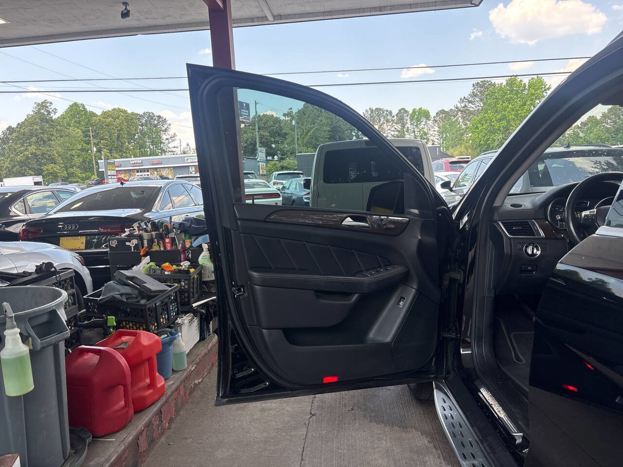 Used 2015 Mercedes-Benz GL 450 4MATIC image 7