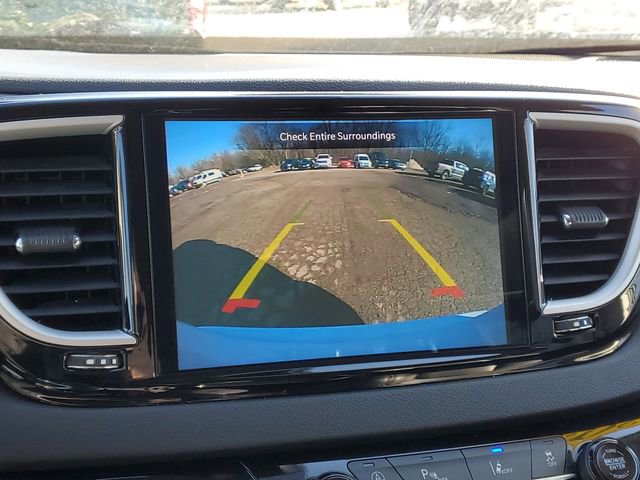 Used 2023 Chrysler Pacifica Touring-L image 24