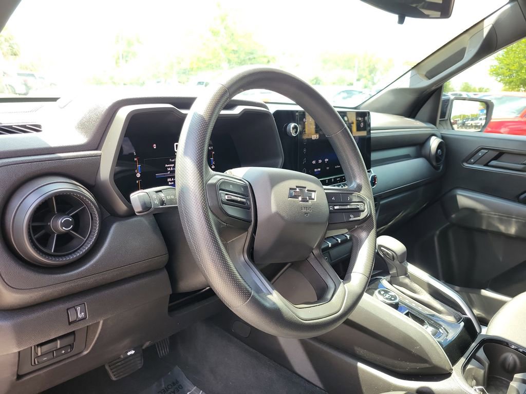 Used 2023 Chevrolet Colorado Trail Boss w/ Technology Package AWD/4WD image 17