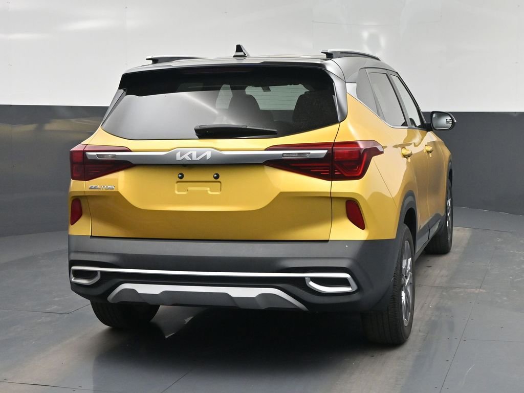 Certified 2022 Kia Seltos S image 28