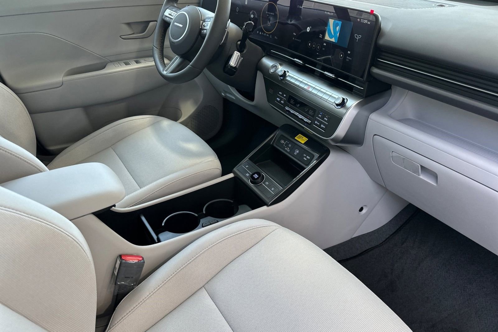 New 2025 Hyundai Kona SEL image 18