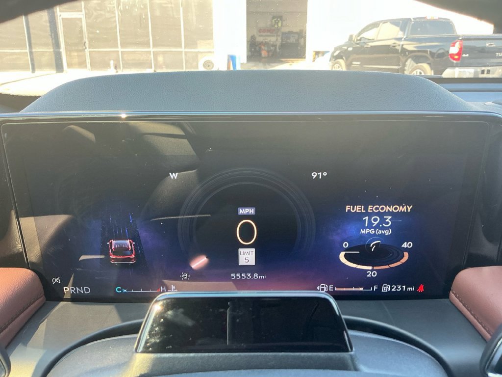 Certified 2026 Lincoln Aviator Reserve AWD/4WD image 19