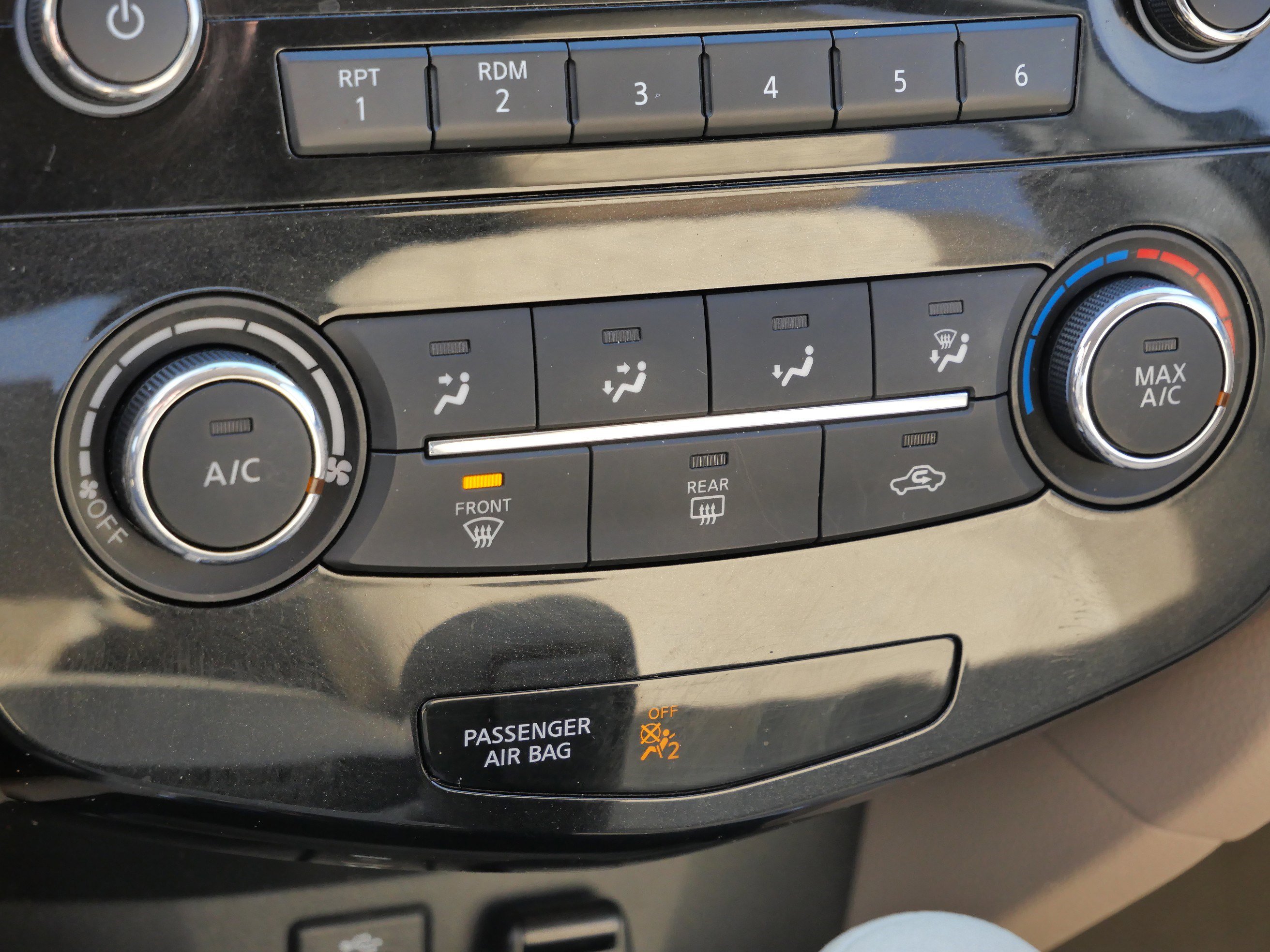 Used 2015 Nissan Rogue S image 24