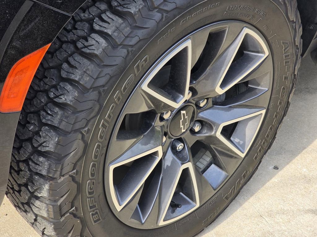 Used 2021 Chevrolet Tahoe Z71 w/ Z71 Off-Road Package image 6