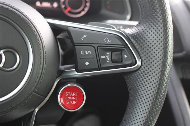 Used 2018 Audi R8 V10 w/ Carbon Exterior Package image 41