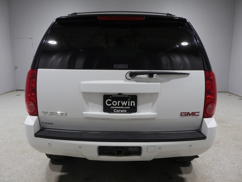 Used 2013 GMC Yukon SLT w/ SLT-2 Equipment Package AWD/4WD image 16