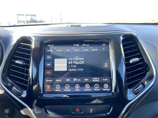 Used 2022 Jeep Cherokee Limited image 18