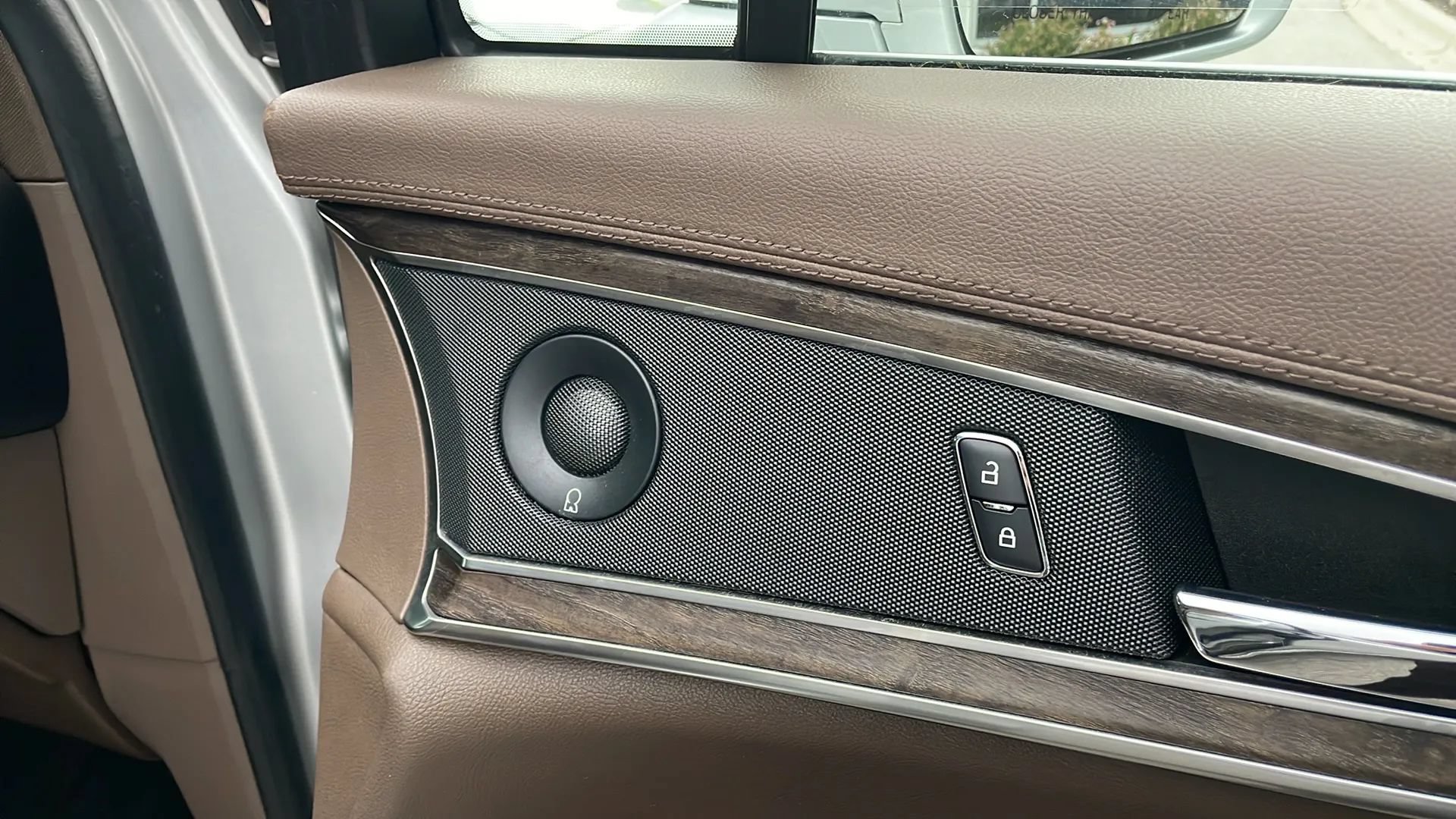 Used 2018 Lincoln MKX Reserve AWD/4WD image 24