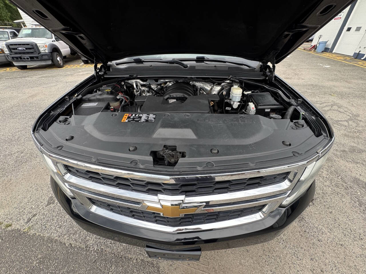 Used 2018 Chevrolet Suburban LT AWD/4WD image 67