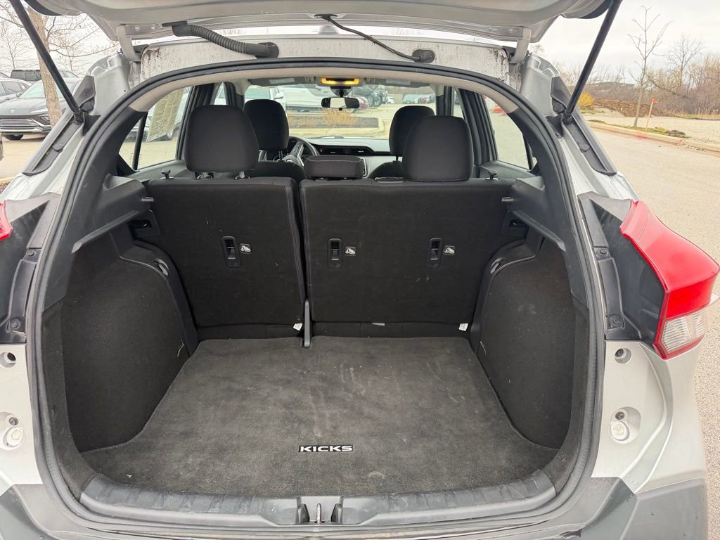 Used 2020 Nissan Kicks SV FWD image 6
