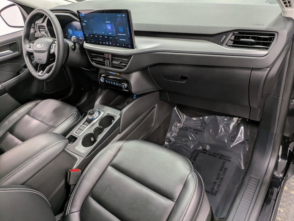 Used 2023 Ford Escape Platinum AWD/4WD image 29