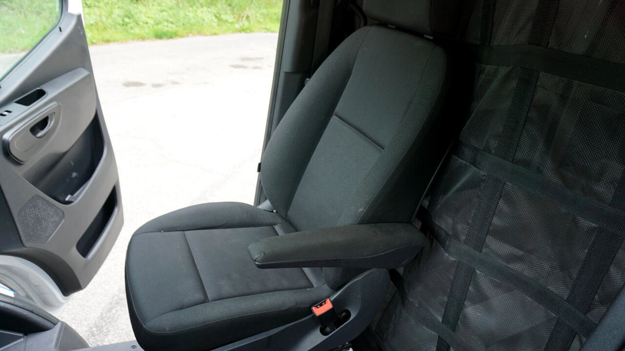 Used 2020 Mercedes-Benz Sprinter 2500 image 19