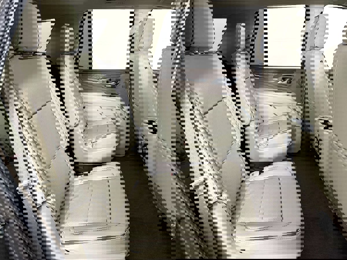 Used 2021 GMC Yukon Denali w/ Denali Premium Package image 37