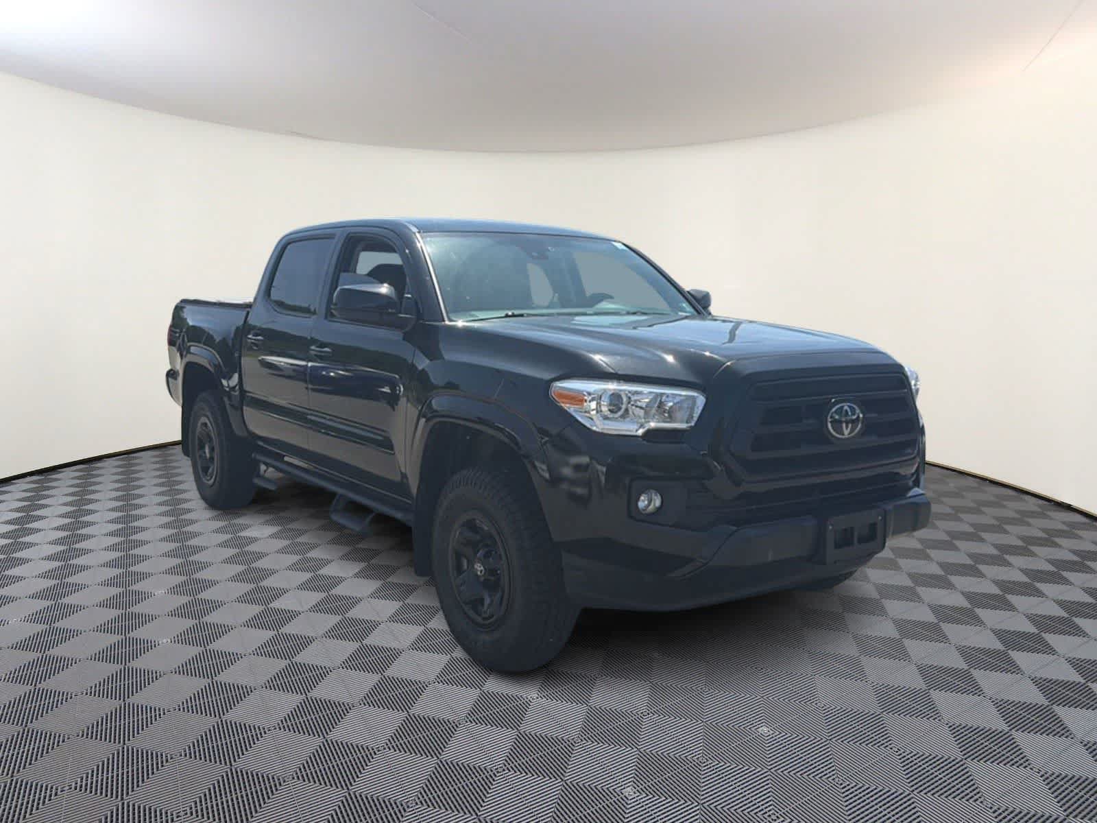 Used 2023 Toyota Tacoma SR AWD/4WD image 5