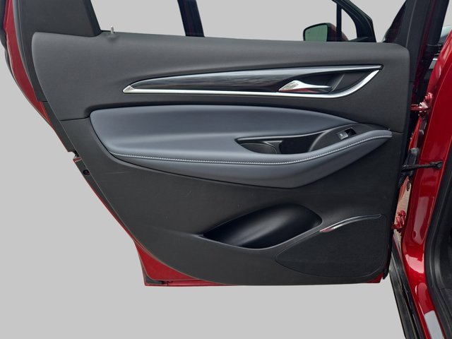 Used 2023 Buick Enclave Essence image 18