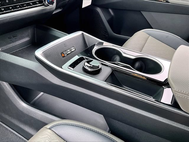 New 2027 Chevrolet Equinox LT w/ Convenience Package II AWD/4WD image 13