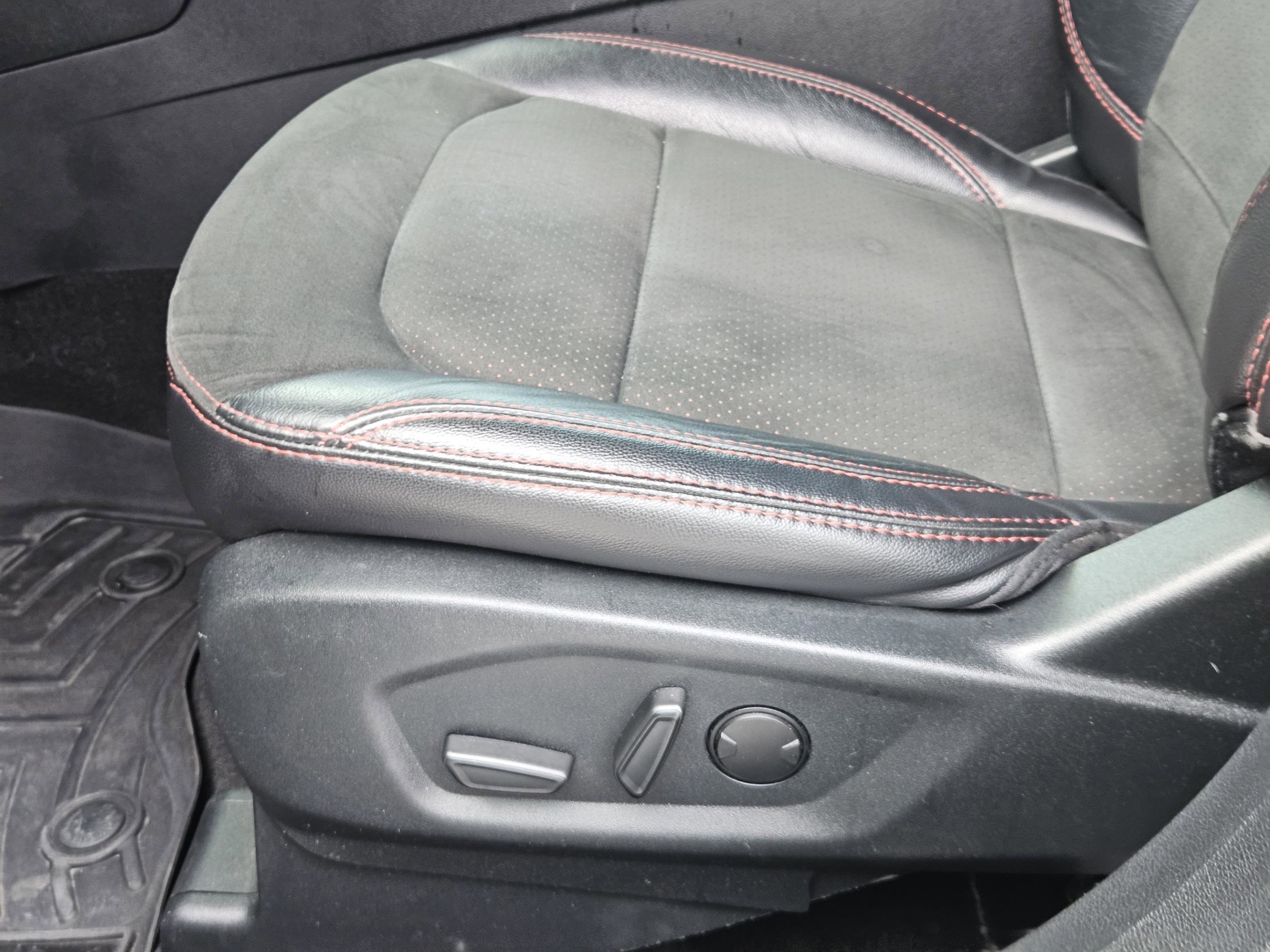 Used 2019 Ford Explorer XLT w/ Equipment Group 202A image 22