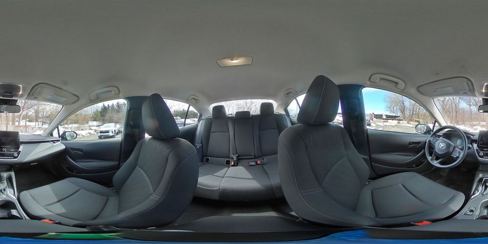 Used 2025 Toyota Corolla LE image 38