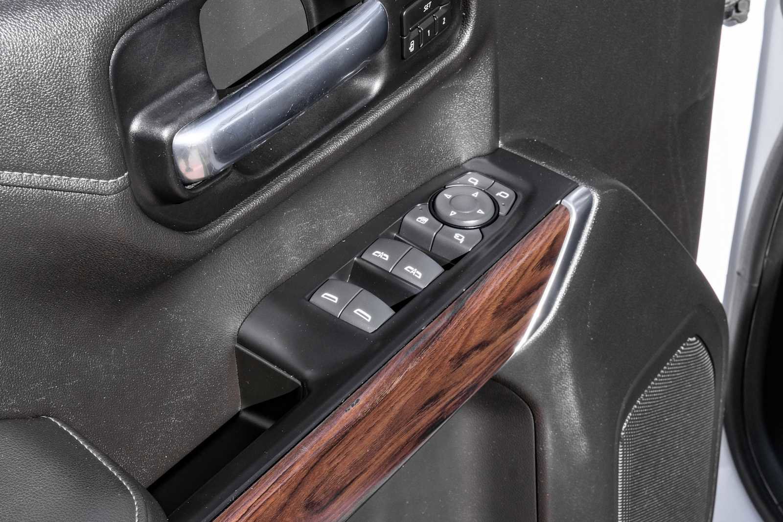 Used 2020 GMC Sierra 1500 SLT image 45