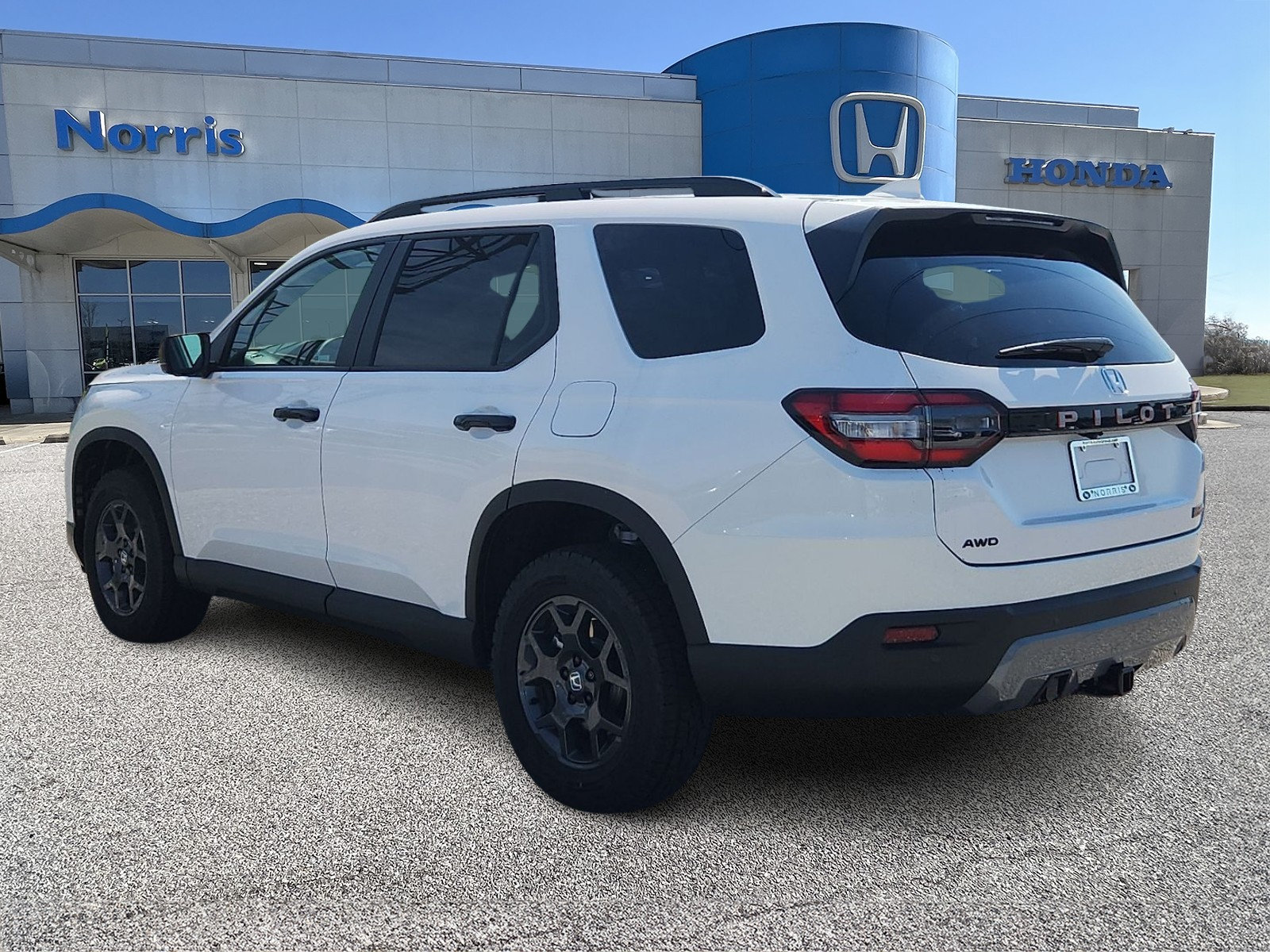New 2026 Honda Pilot TrailSport image 3