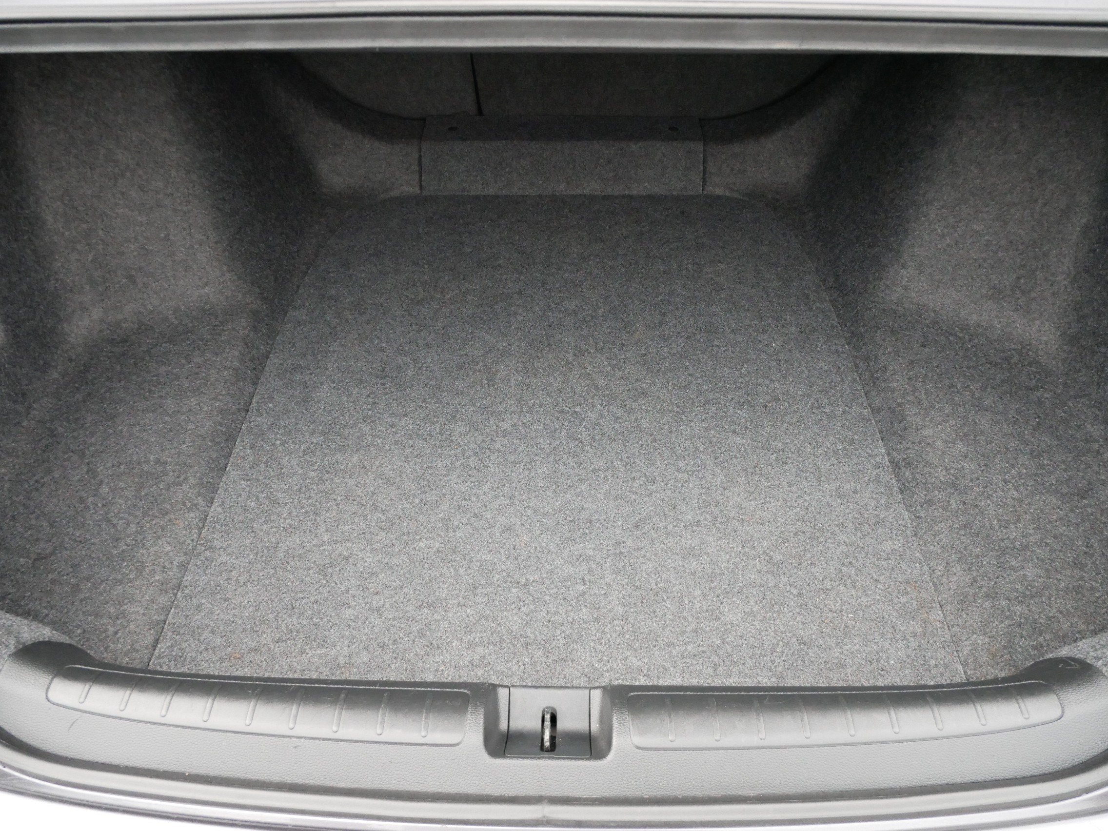 Used 2018 Honda Accord EX-L image 18