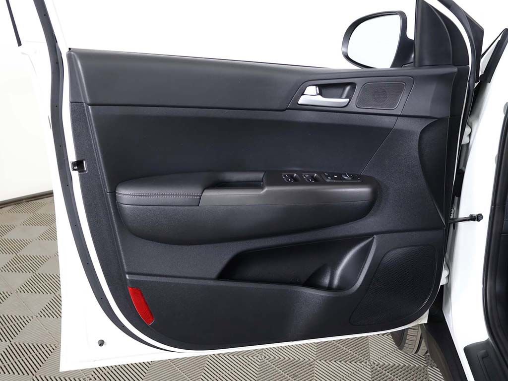 Used 2021 Kia Sportage LX AWD/4WD image 19