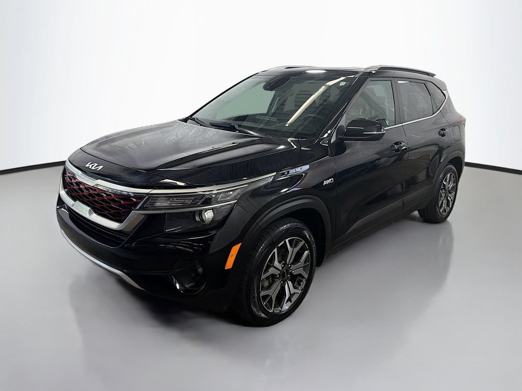 Used 2023 Kia Seltos EX AWD/4WD image 5