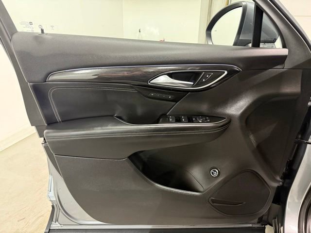 Used 2021 Buick Envision Essence FWD image 11