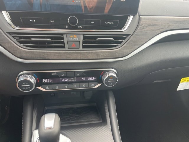 Used 2025 Nissan Altima 2.5 SV w/ SV Premium Package image 34