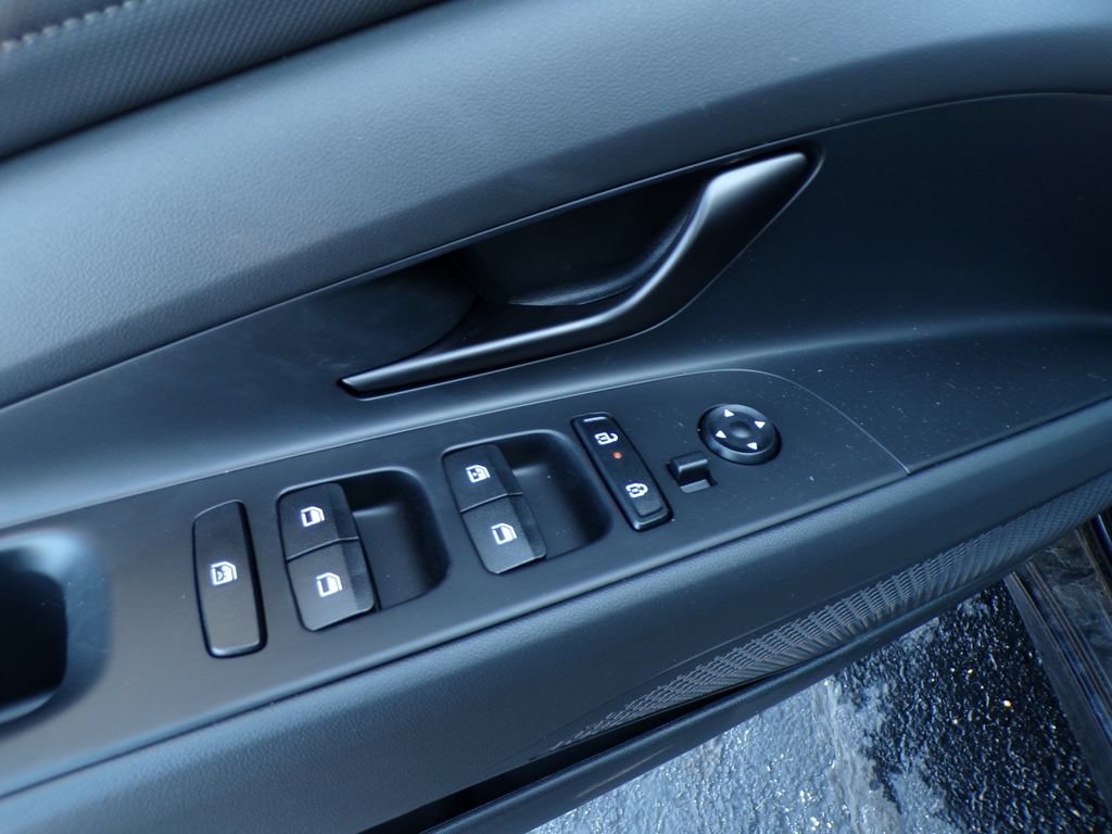 New 2026 Hyundai Elantra Sport FWD image 21