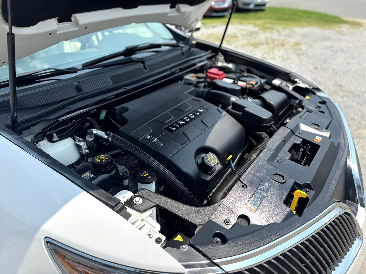 Used 2014 Lincoln MKS AWD w/ Equipment Group 101A image 18