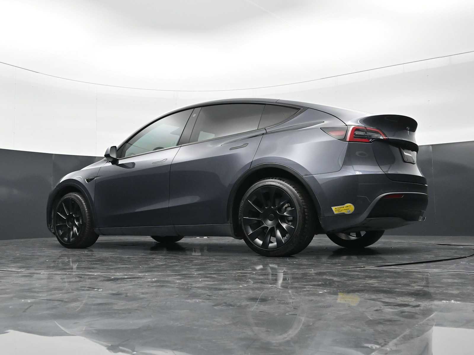 Used 2021 Tesla Model Y Long Range AWD/4WD image 35