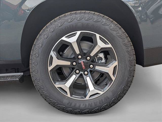 New 2026 GMC Yukon XL AT4 w/ AT4 Premium Plus Package AWD/4WD image 10