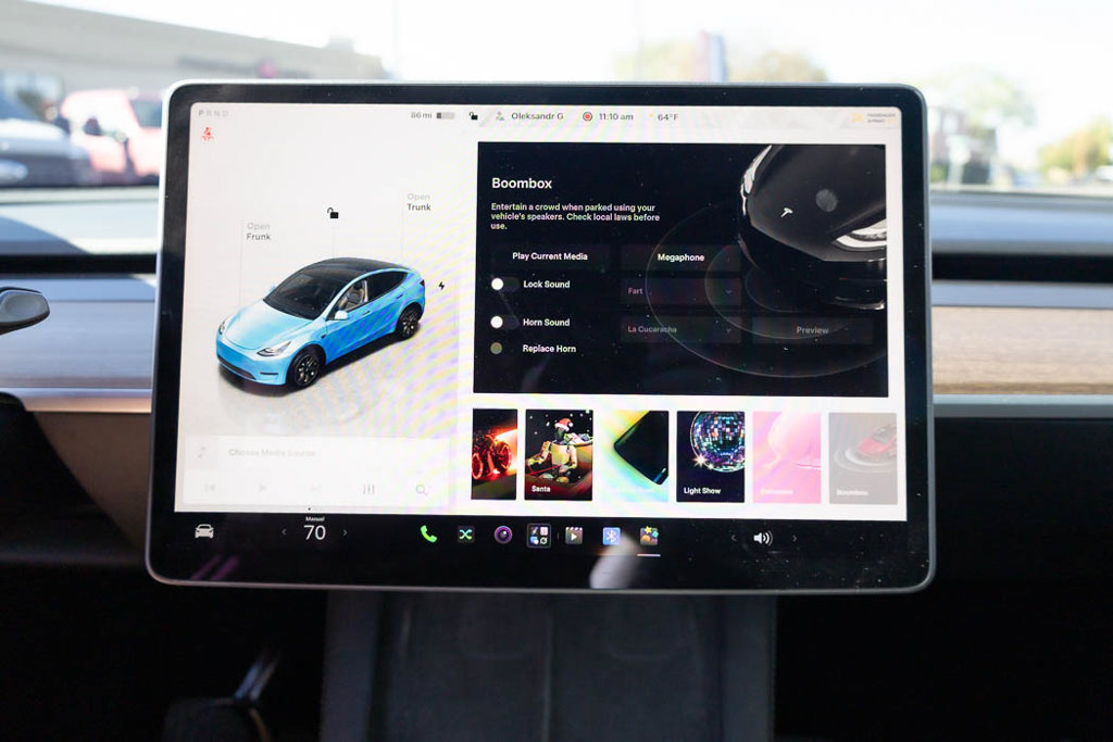 Used 2024 Tesla Model Y Long Range AWD/4WD image 13
