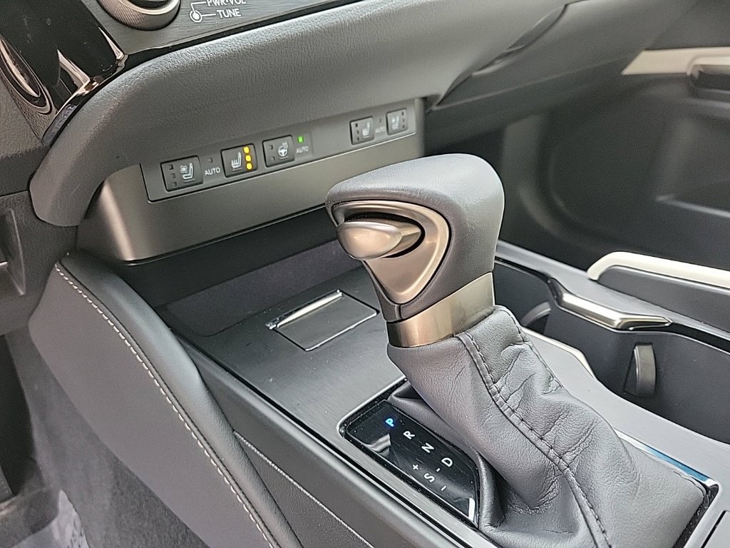 Used 2025 Lexus ES 350 w/ Premium Package FWD image 27