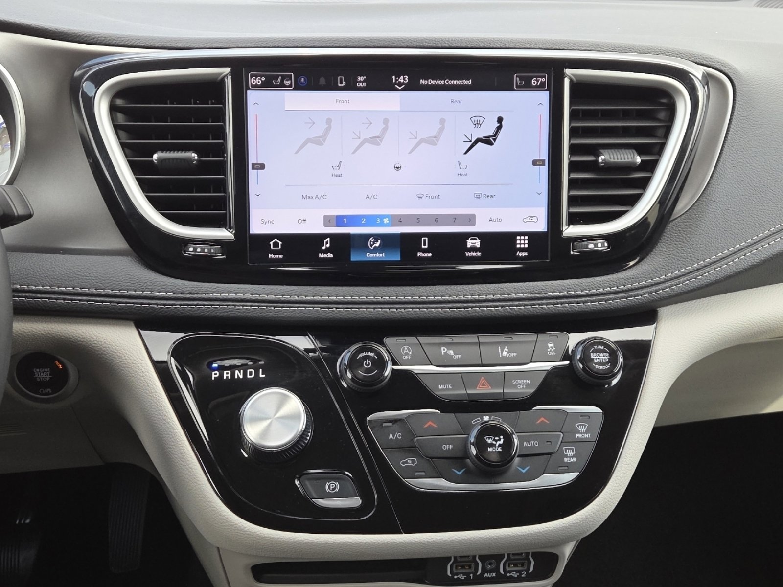 Used 2024 Chrysler Pacifica Touring-L image 28